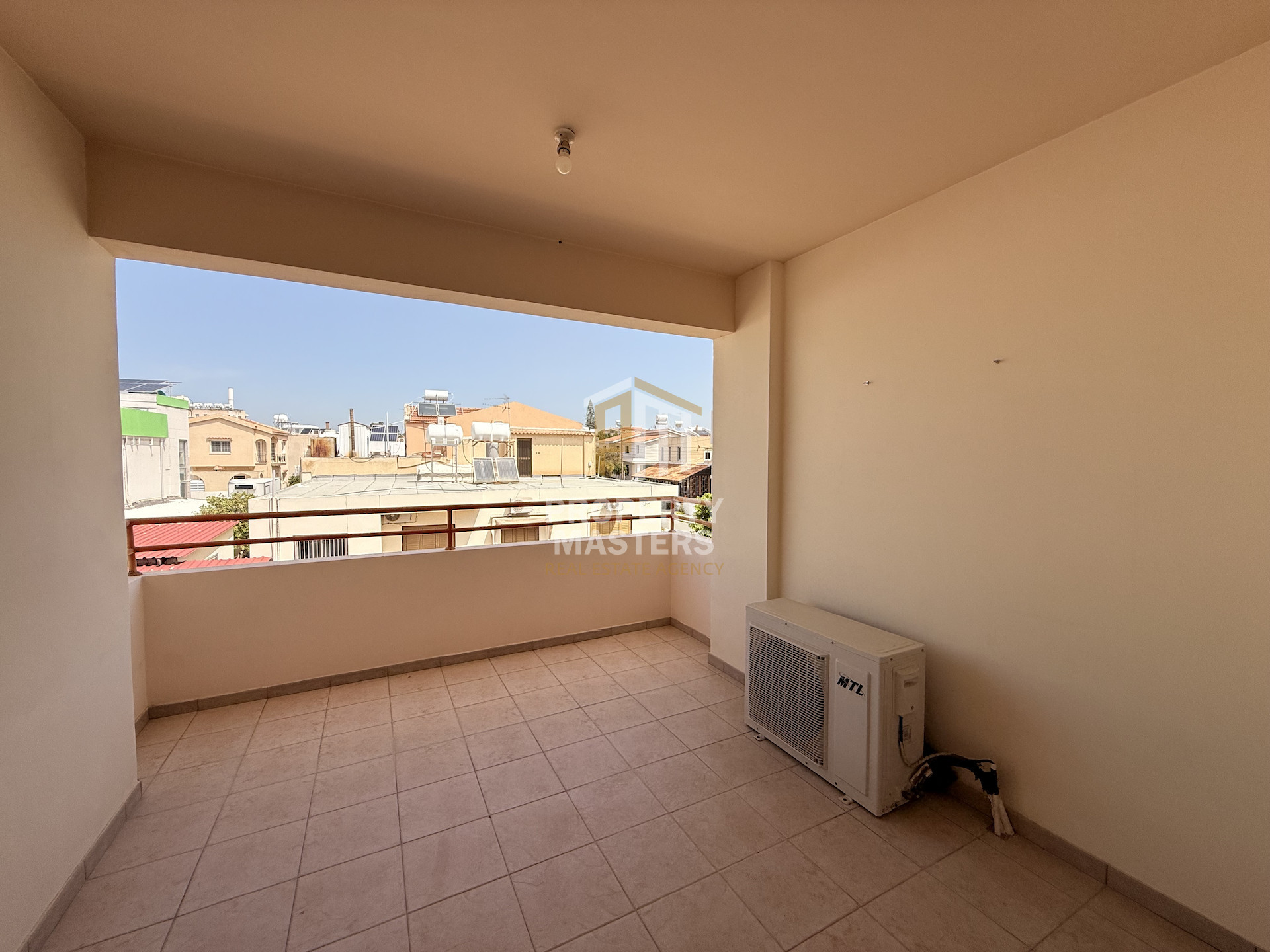 2 Bedroom Apartment near Metropolis Mall photo 4