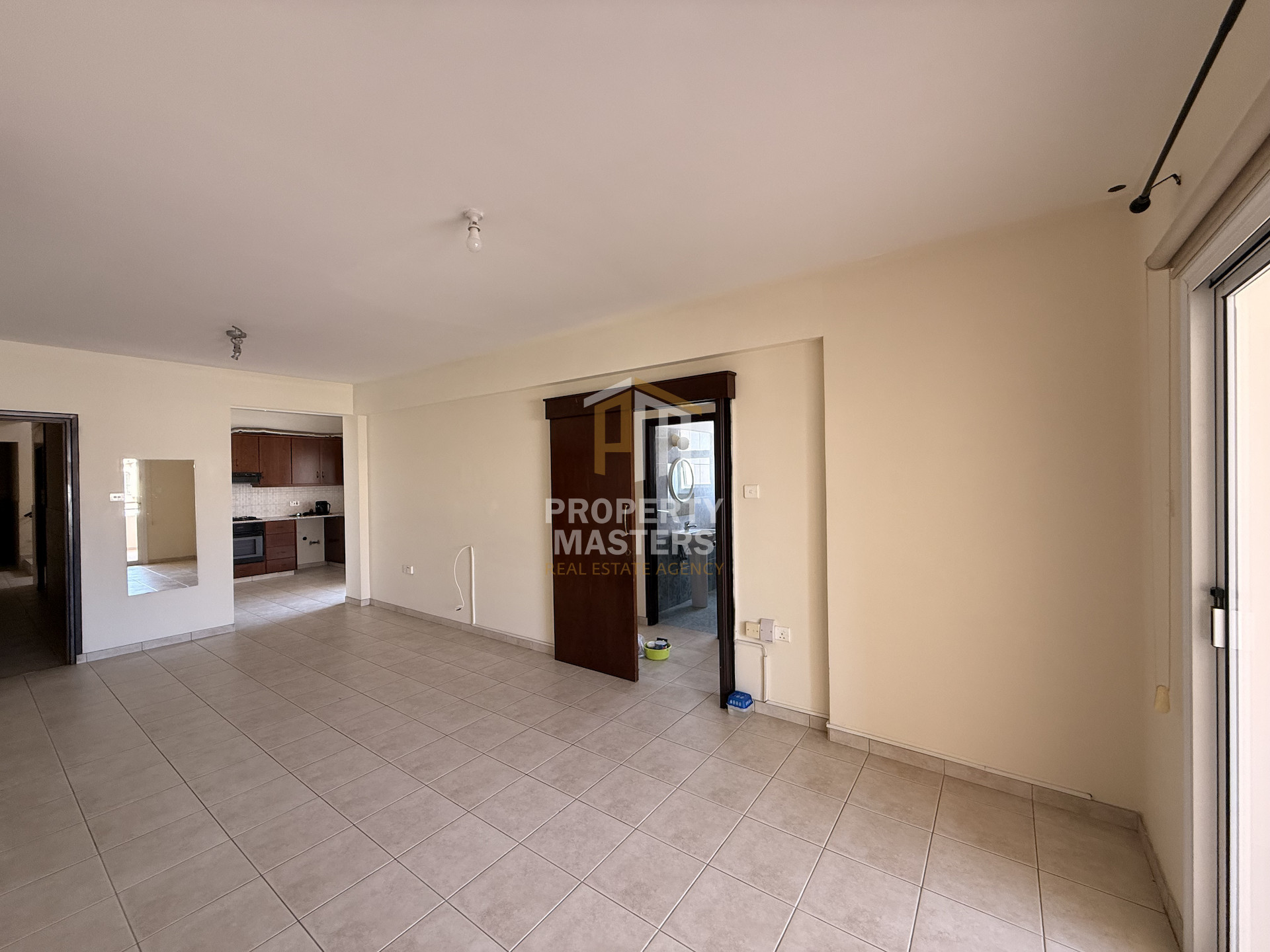 2 Bedroom Apartment near Metropolis Mall photo 13