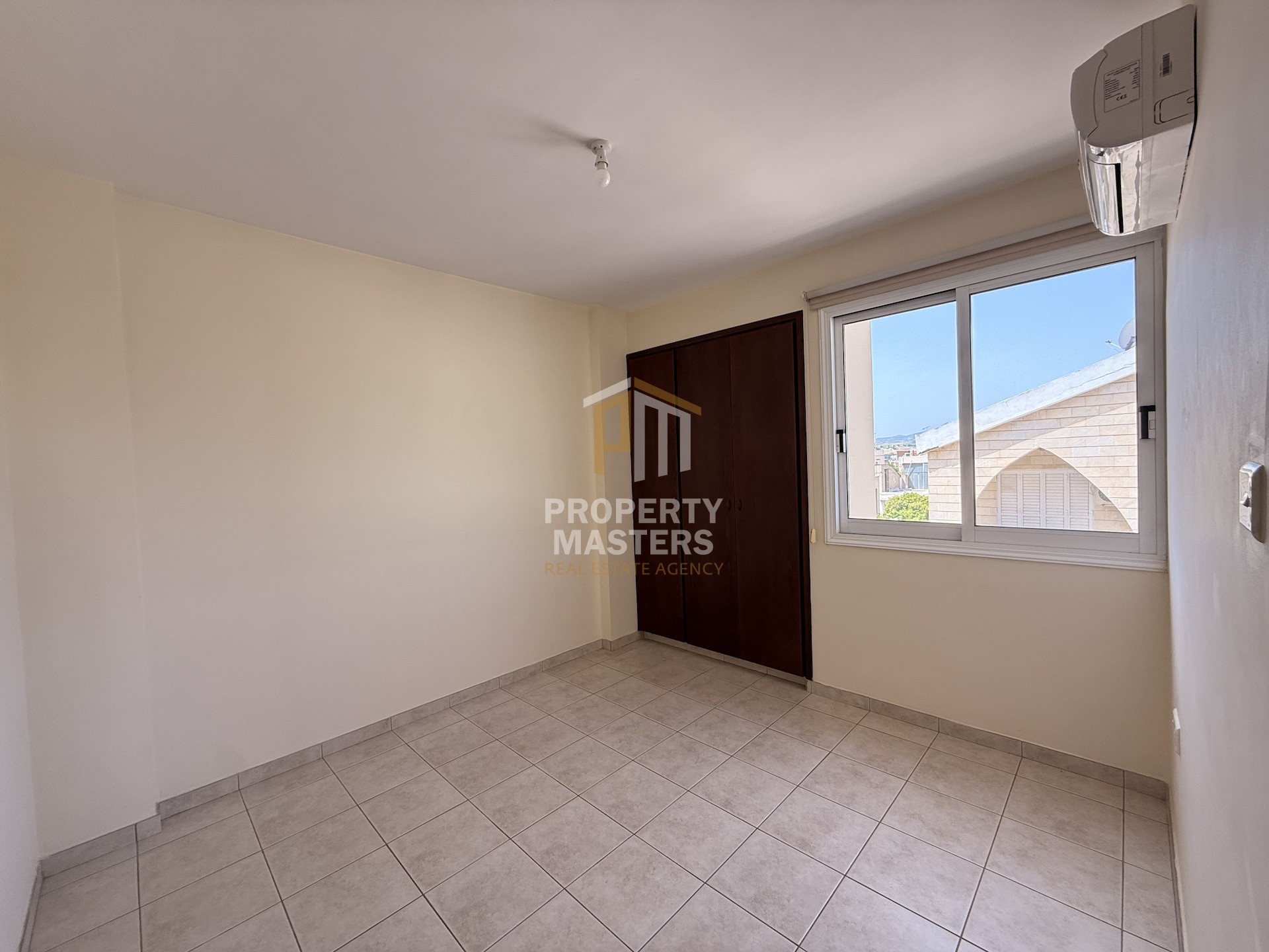 2 Bedroom Apartment near Metropolis Mall photo 11