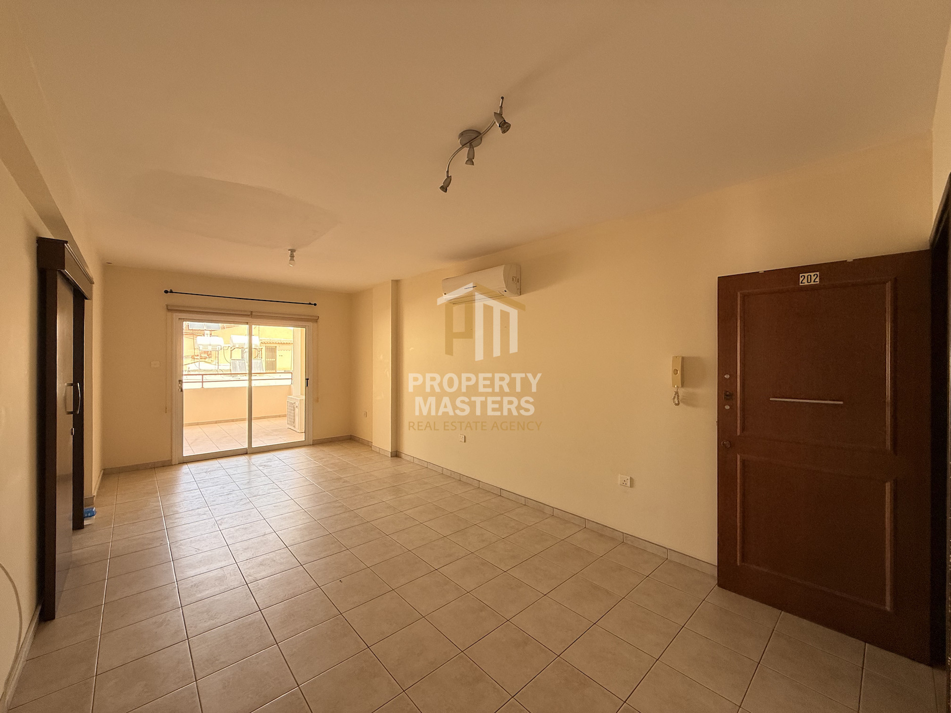 2 Bedroom Apartment near Metropolis Mall photo 14