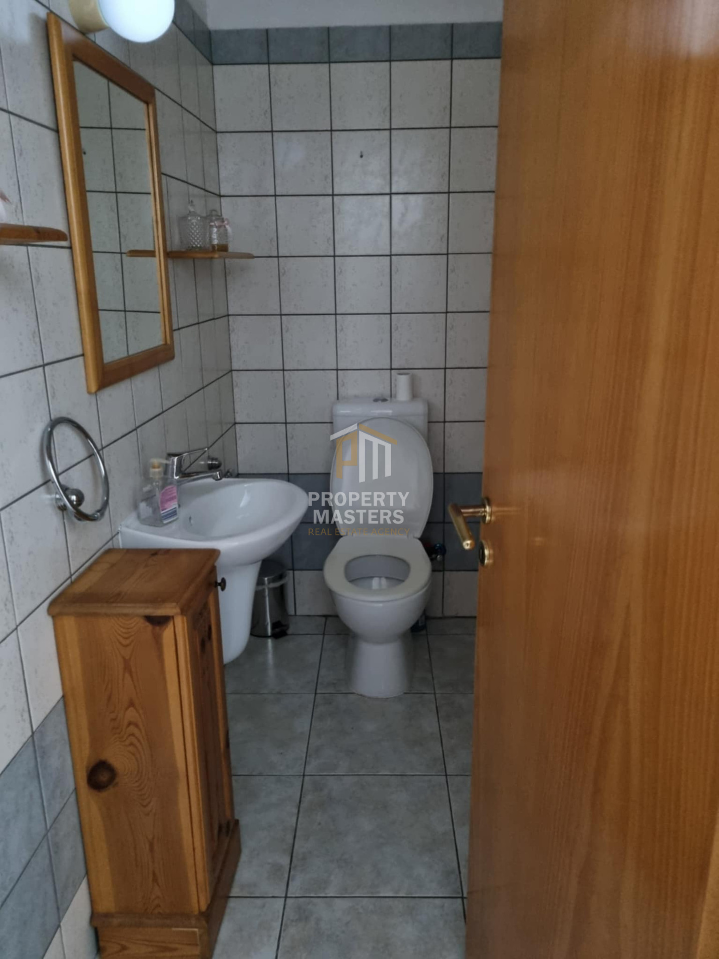 Spacious Two Bedroom Apartment in Metropolis Mall Area, Larnaca photo 9