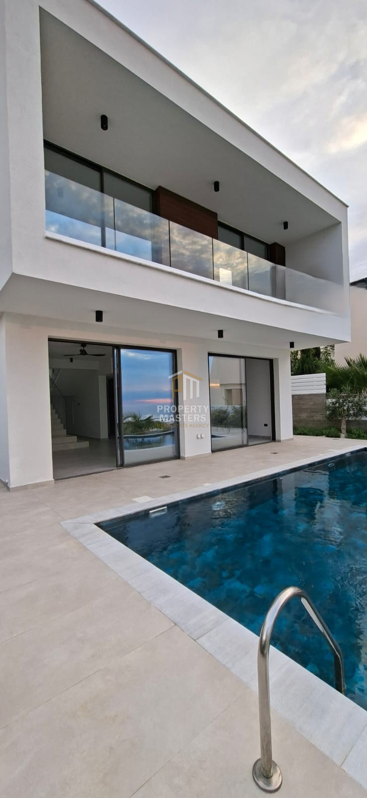 Luxury 3-Bedroom Villa with Private Pool in Chloraka photo 6
