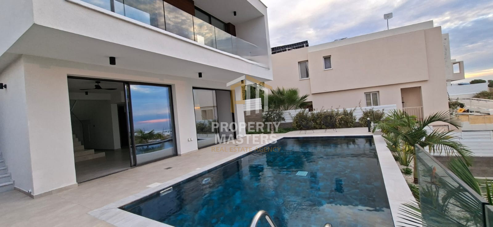 Luxury 3-Bedroom Villa with Private Pool in Chloraka photo 3