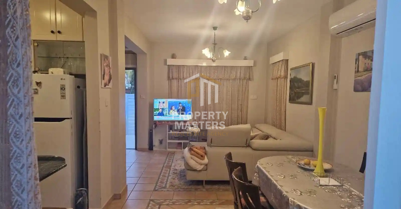 3 bedroom Detached House in Perivolia Larnakas photo 3