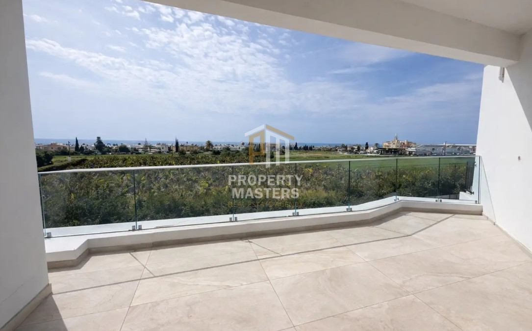 Renovated 4-Bedroom Villa with Private Pool in Peyia, Paphos photo 9