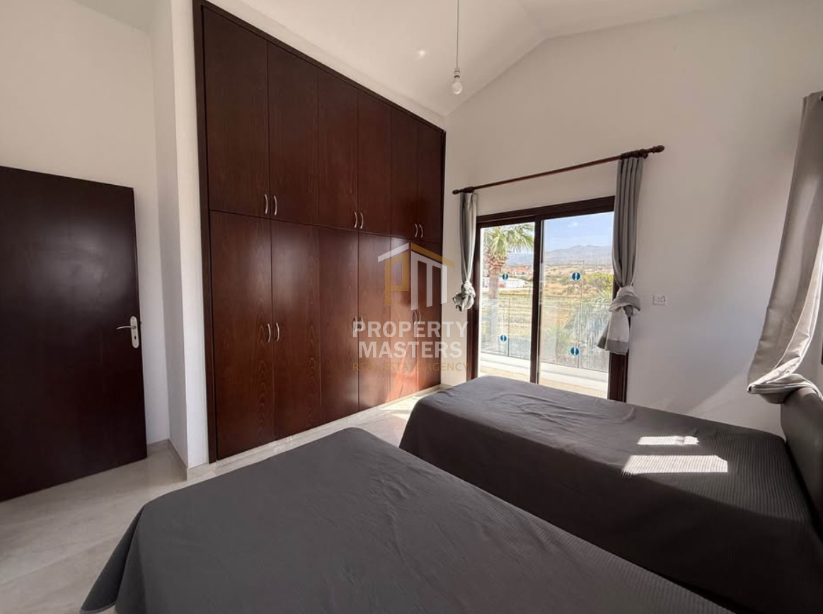 Renovated 4-Bedroom Villa with Private Pool in Peyia, Paphos photo 10