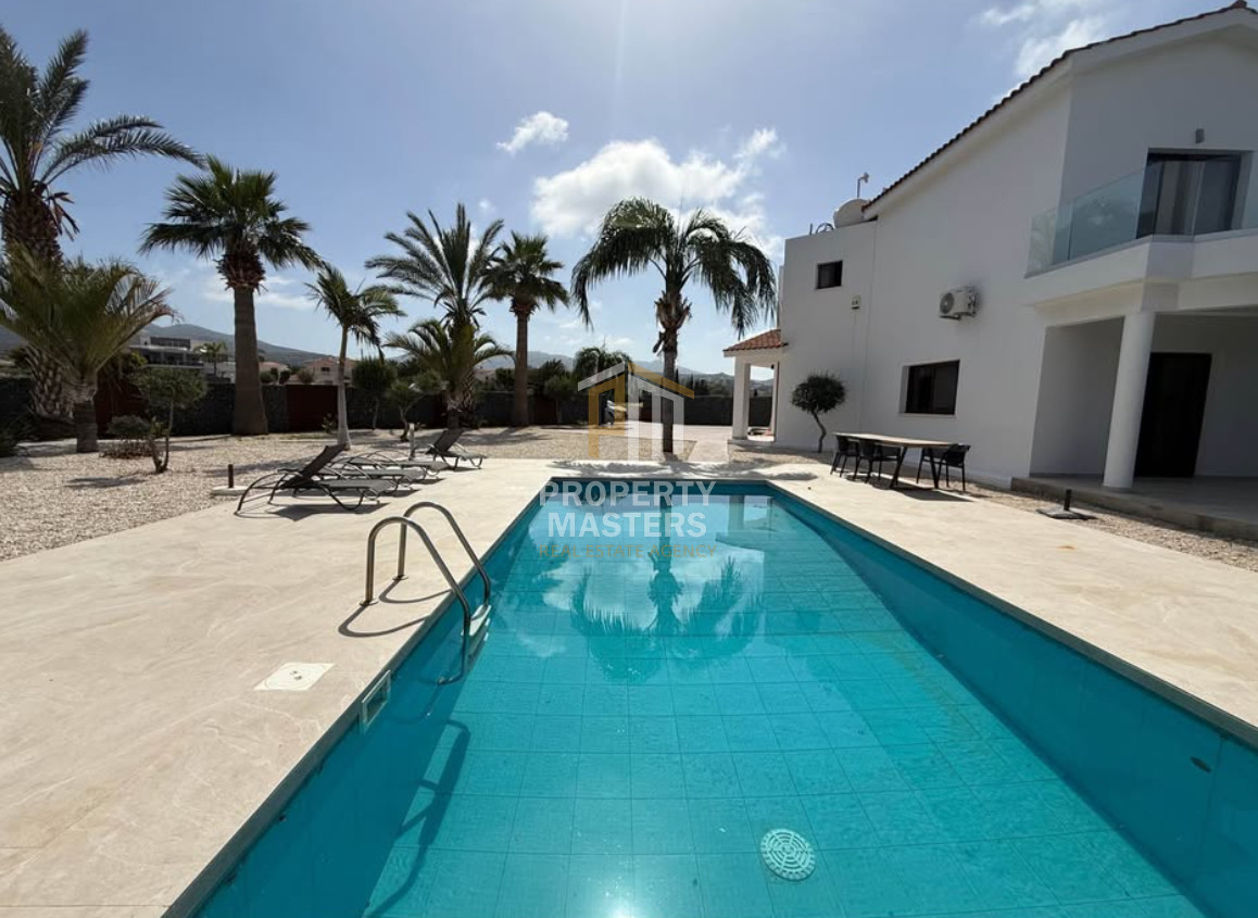 Renovated 4-Bedroom Villa with Private Pool in Peyia, Paphos photo 1