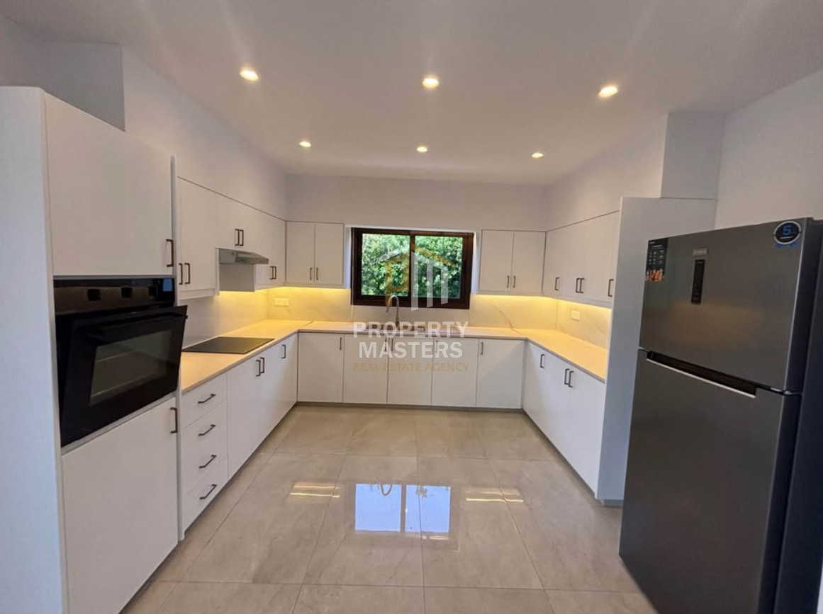 Renovated 4-Bedroom Villa with Private Pool in Peyia, Paphos photo 7