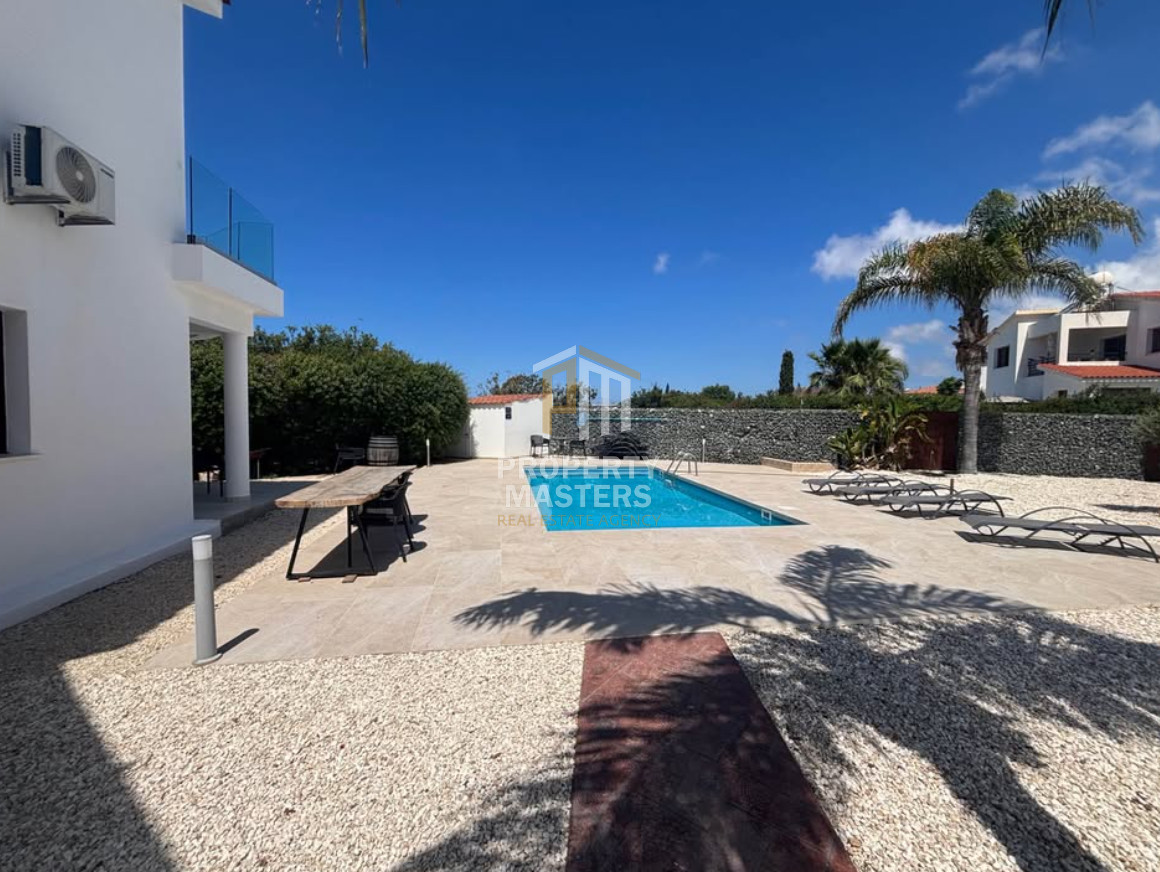Renovated 4-Bedroom Villa with Private Pool in Peyia, Paphos photo 15