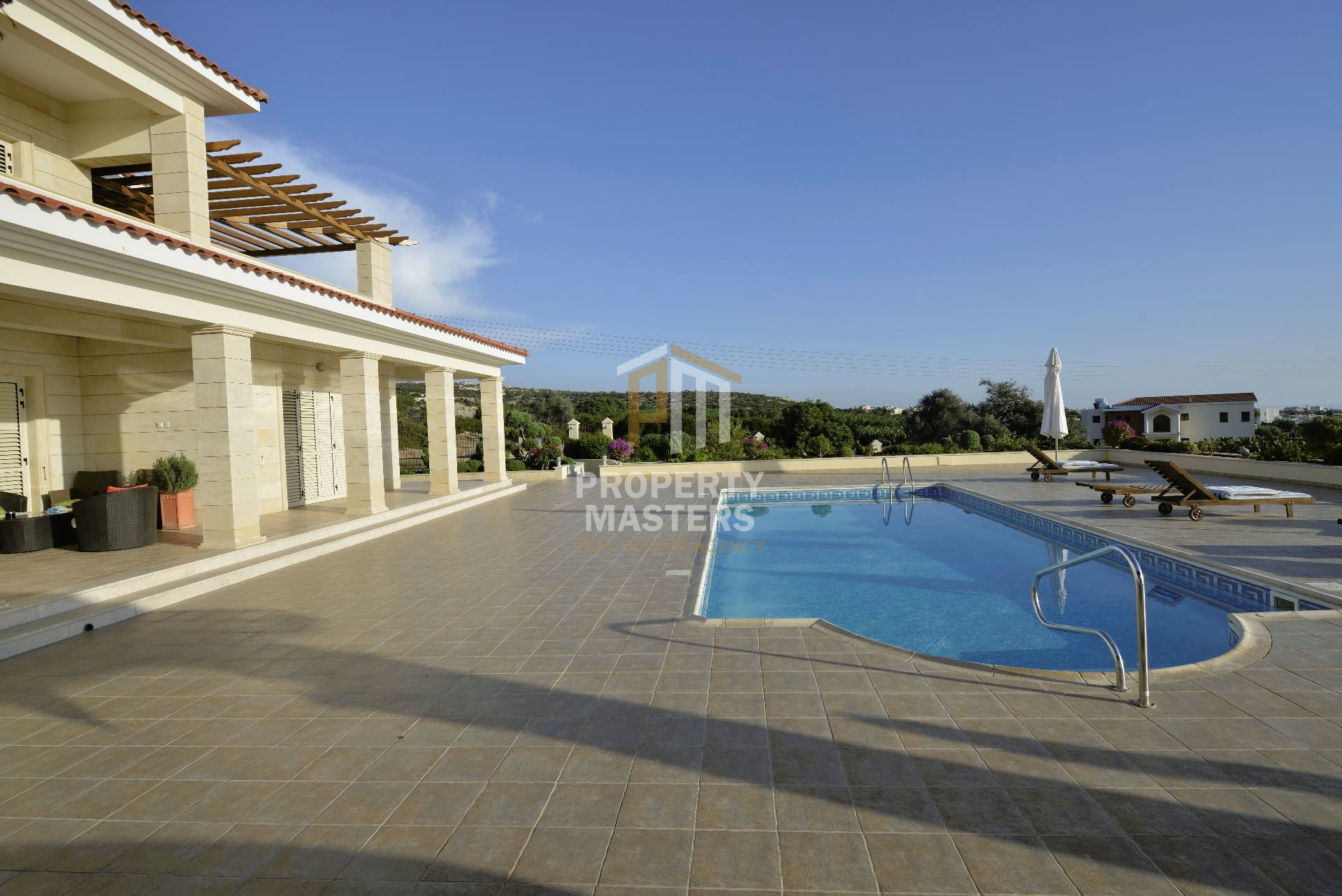 8 bedroom Detached House in SEA CAVES PEGEIA photo 5