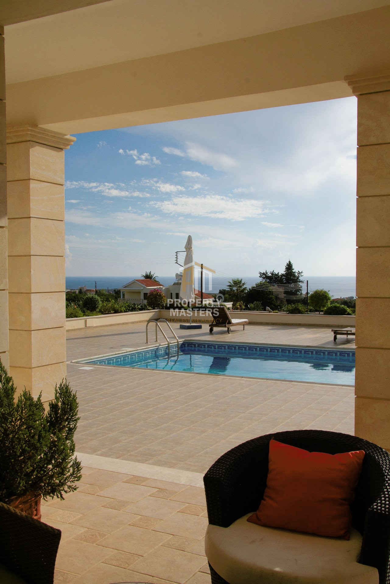 8 bedroom Detached House in SEA CAVES PEGEIA photo 6