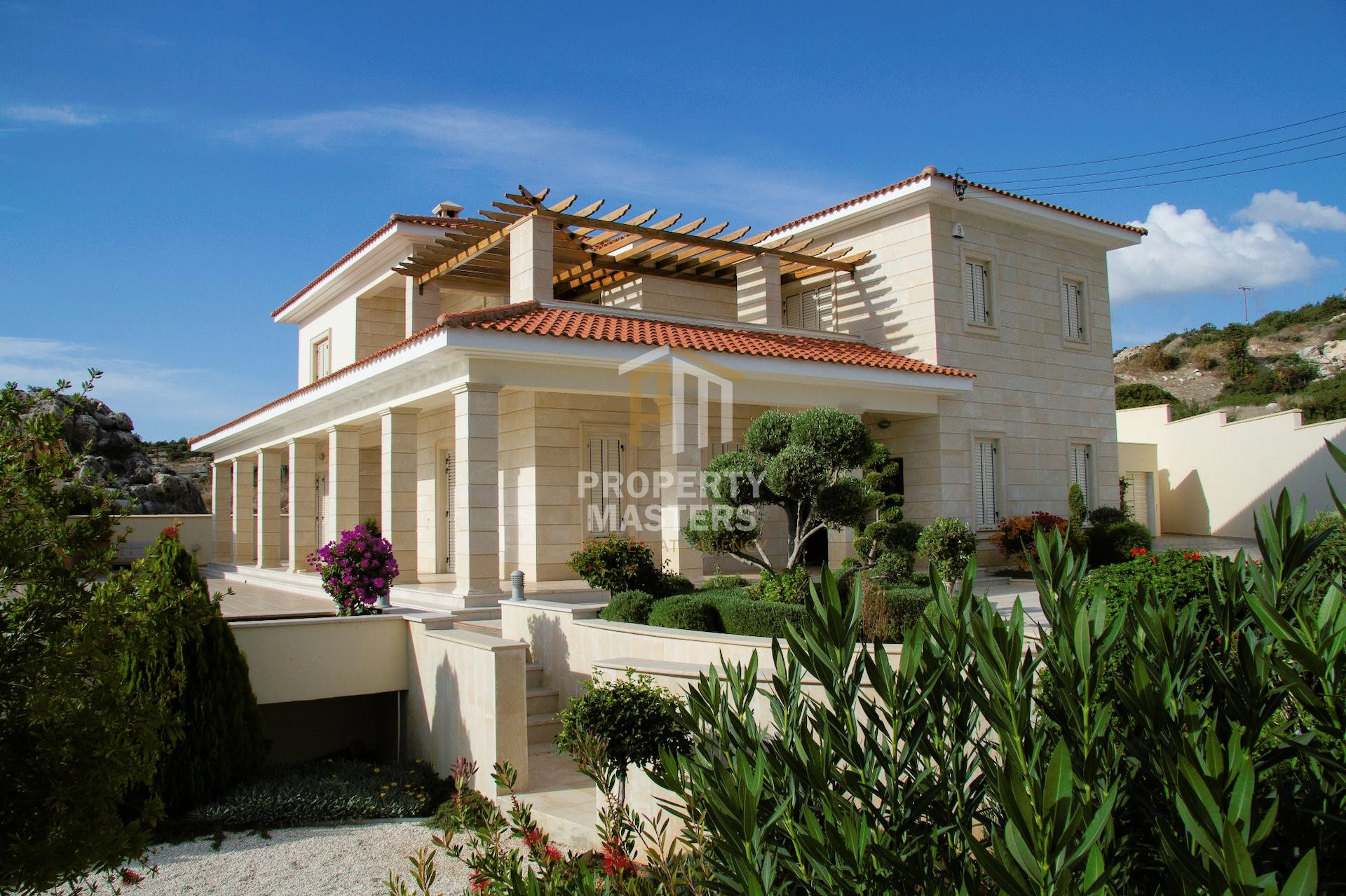 8 bedroom Detached House in SEA CAVES PEGEIA photo 16