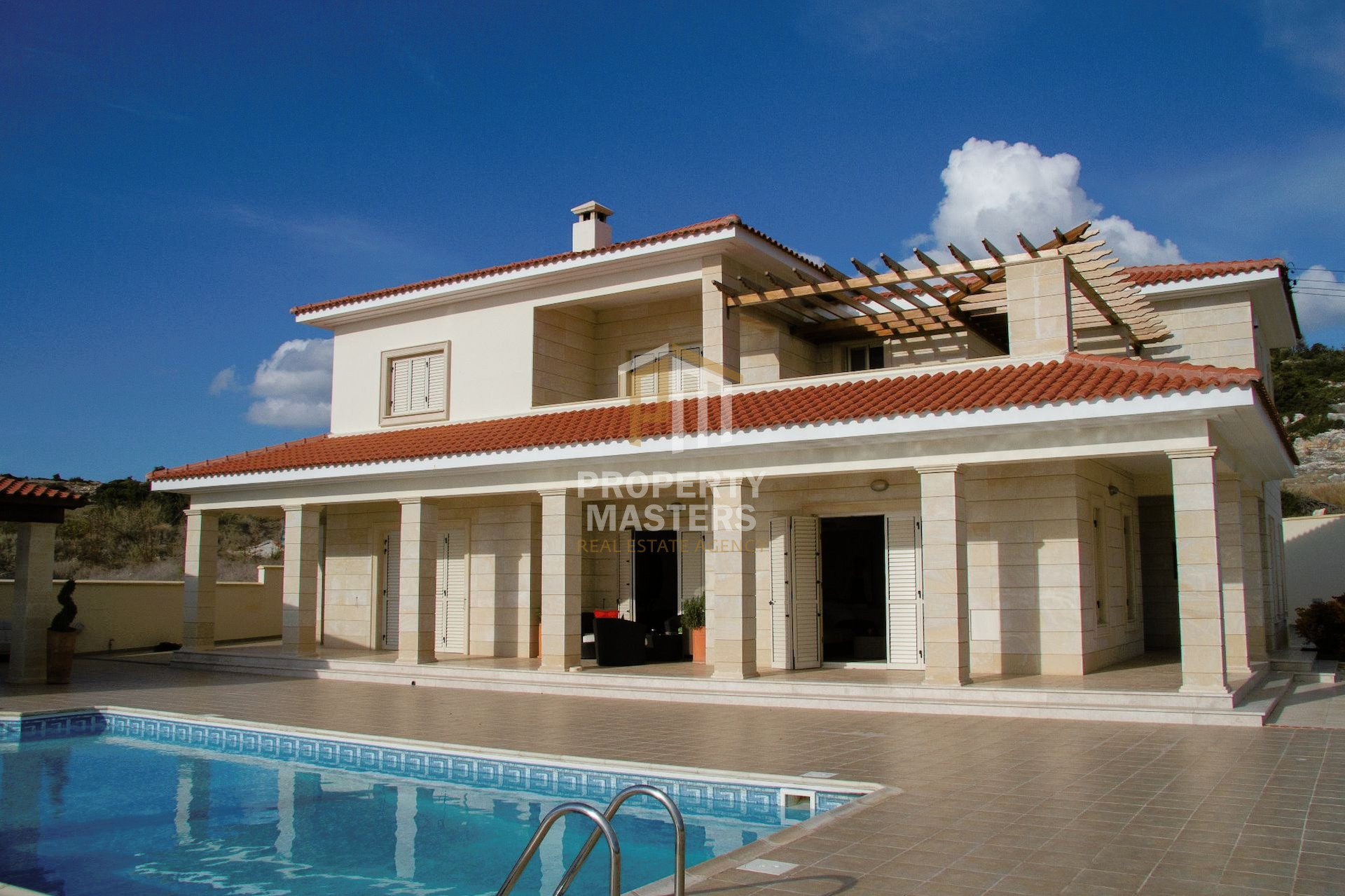 8 bedroom Detached House in SEA CAVES PEGEIA photo 4