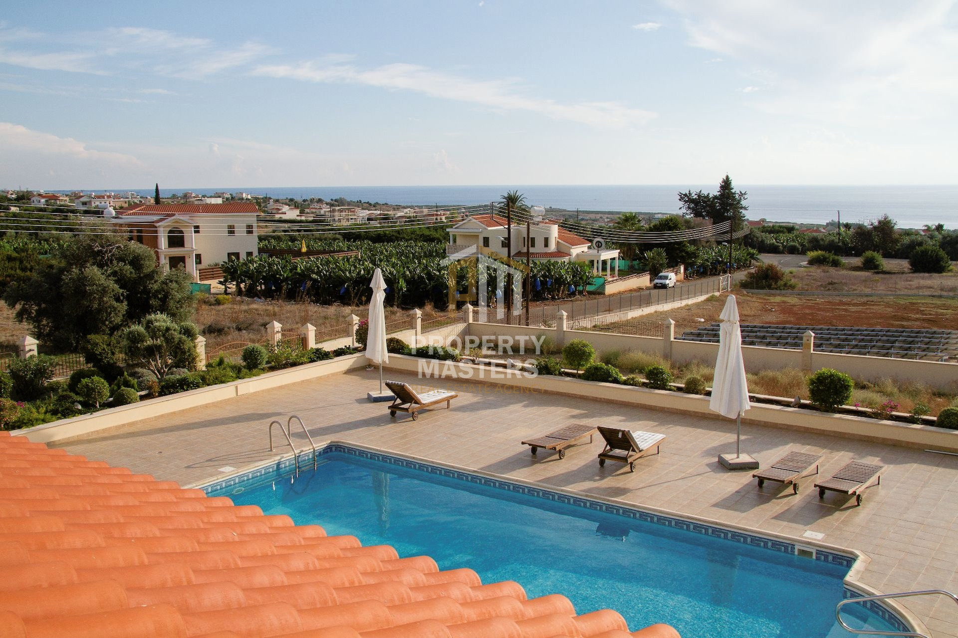8 bedroom Detached House in SEA CAVES PEGEIA photo 2