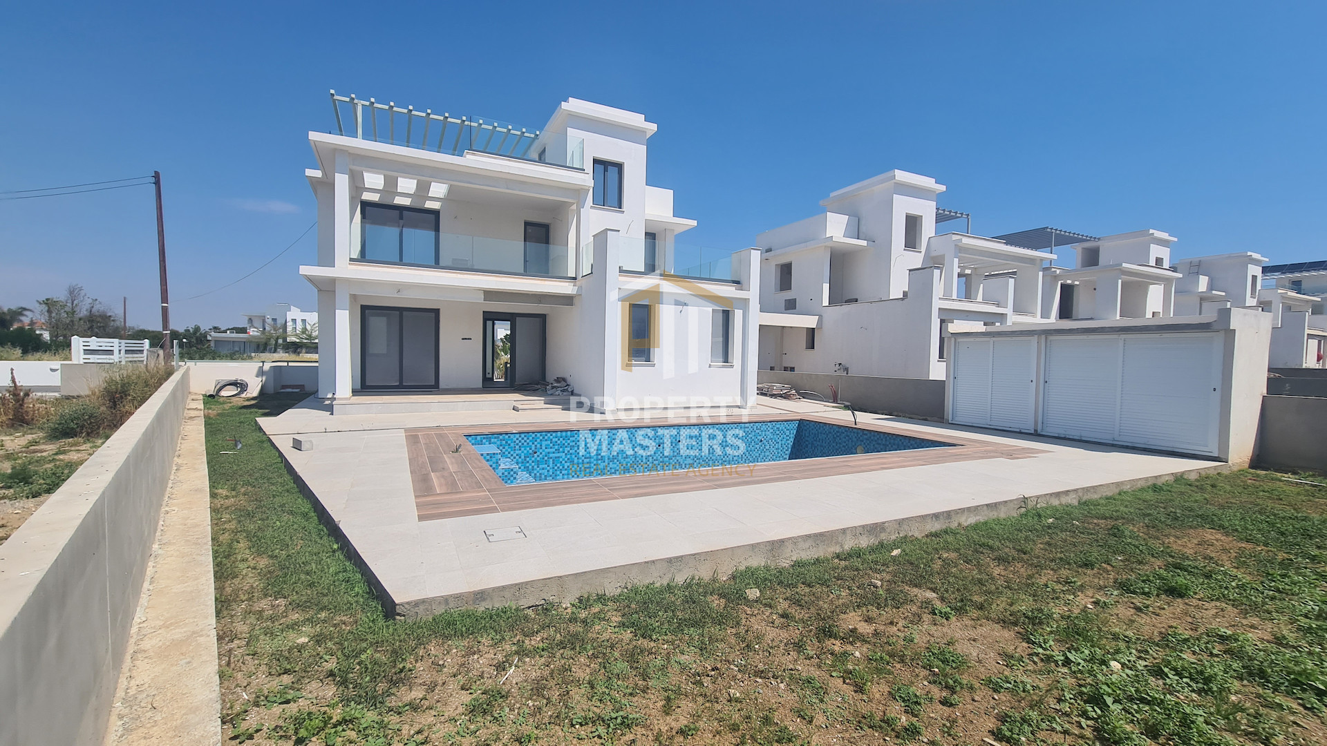 3 bedroom Detached House in Perivolia Larnakas photo 1