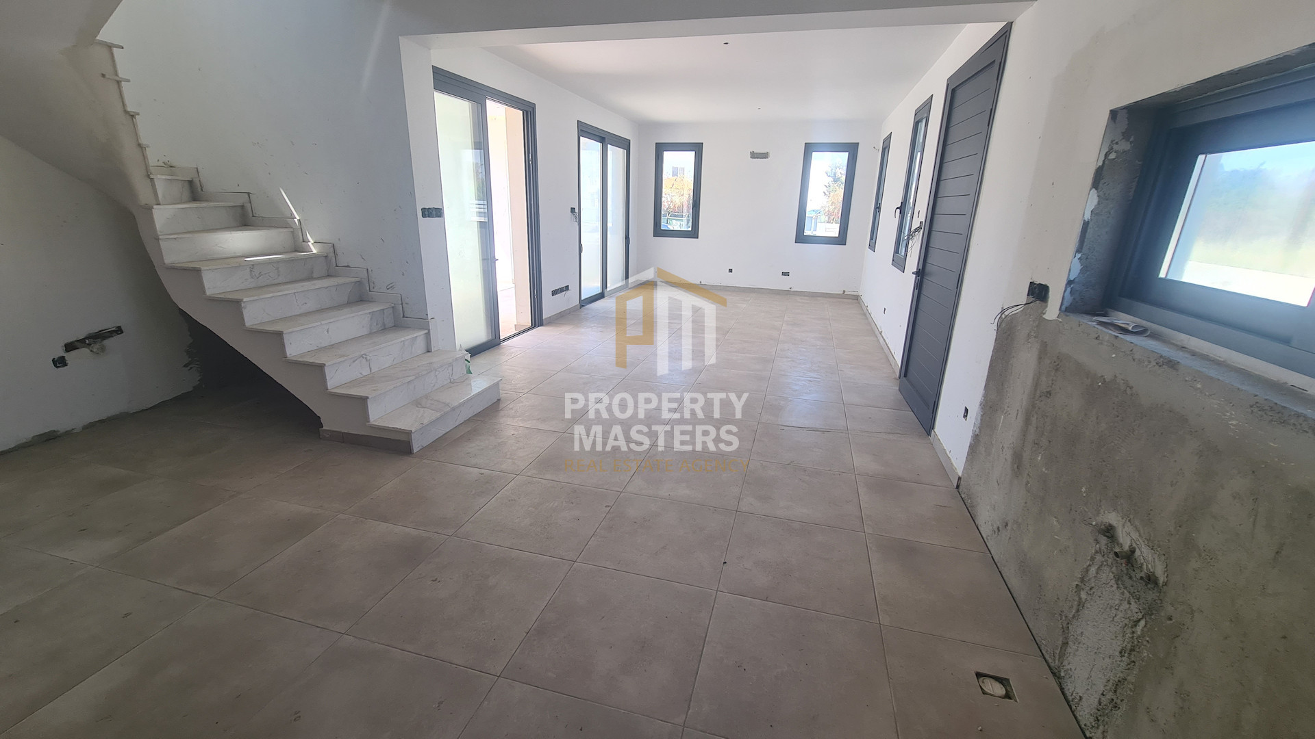 3 bedroom Detached House in Perivolia Larnakas photo 3