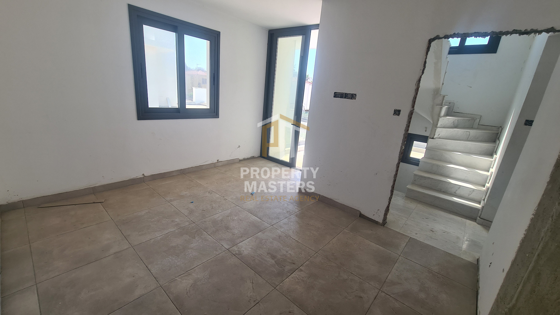 3 bedroom Detached House in Perivolia Larnakas photo 5