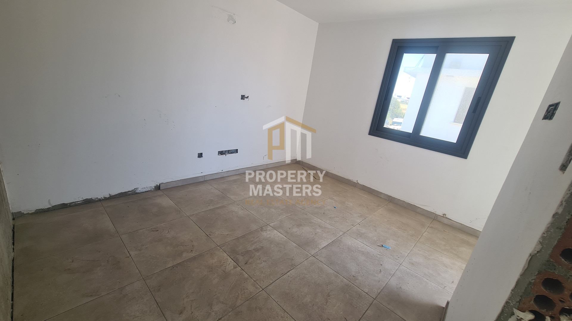 3 bedroom Detached House in Perivolia Larnakas photo 8