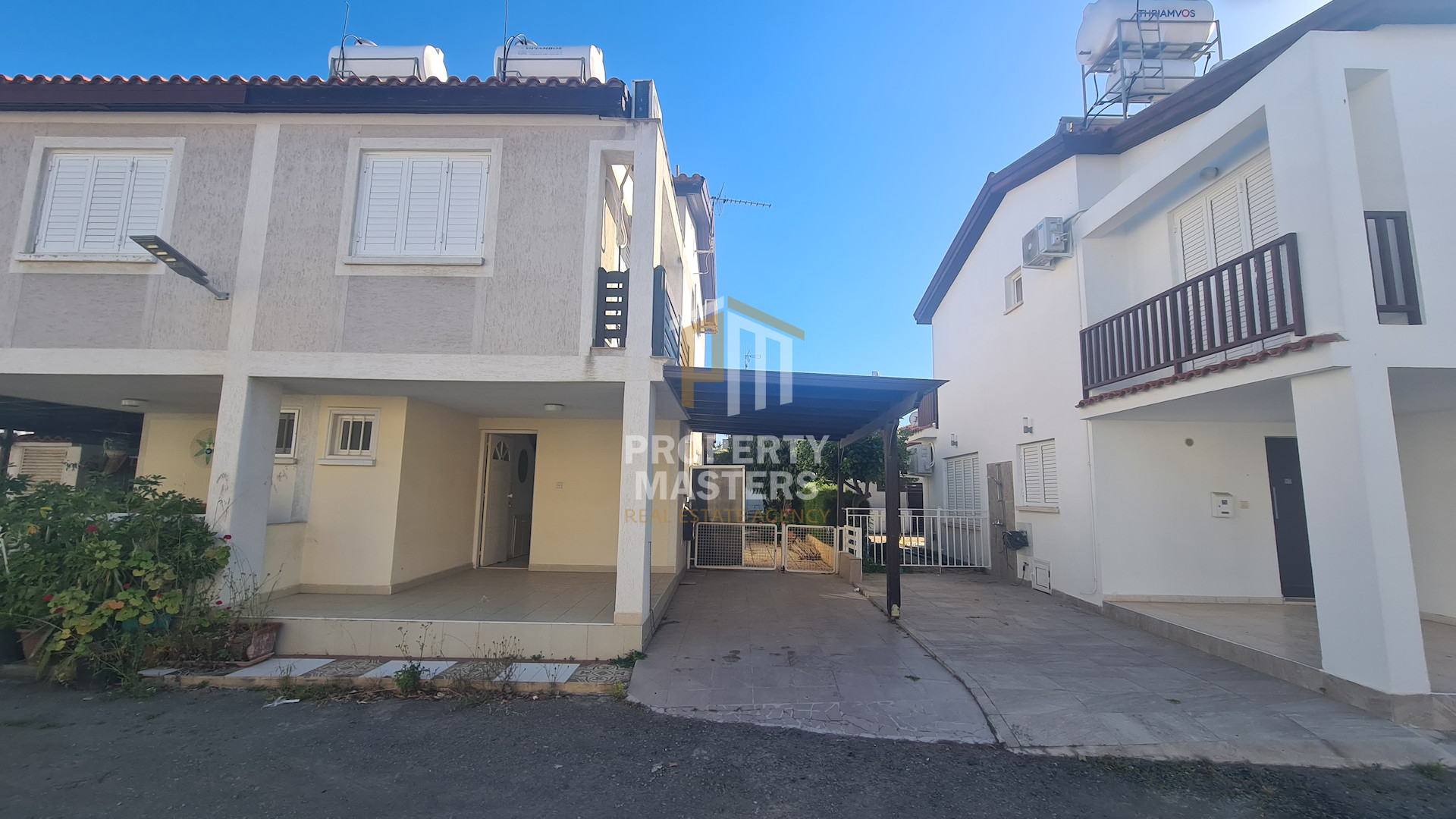 2 bedroom Semi-Detached House in Perivolia Larnakas photo 2