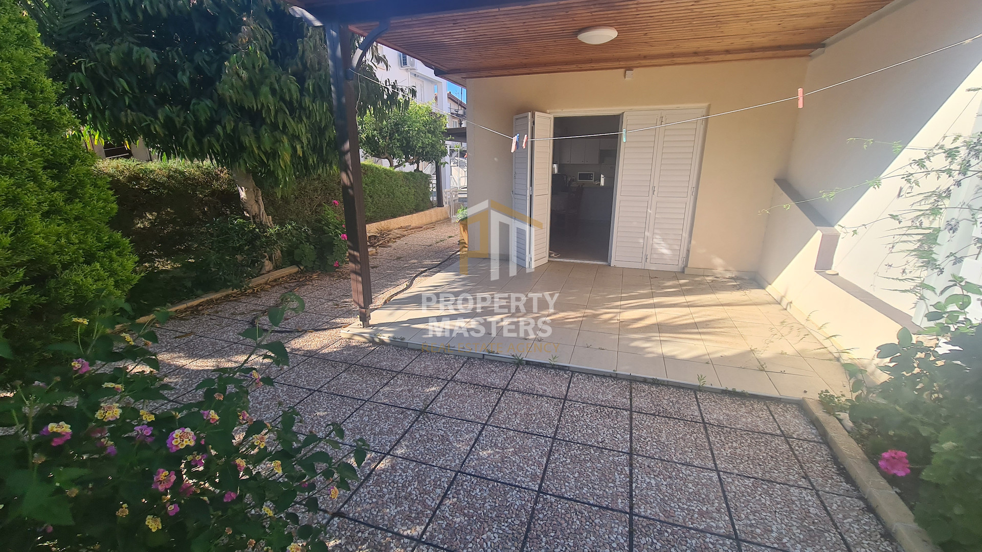 2 bedroom Semi-Detached House in Perivolia Larnakas photo 7