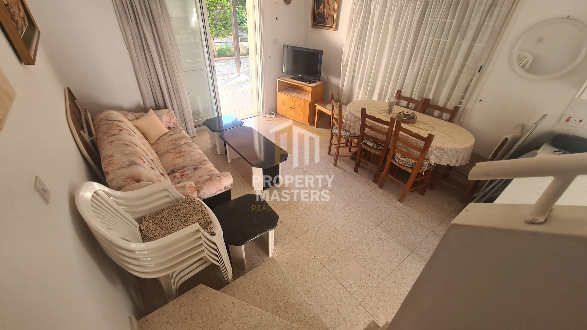 2 bedroom Semi-Detached House in Perivolia Larnakas photo 16