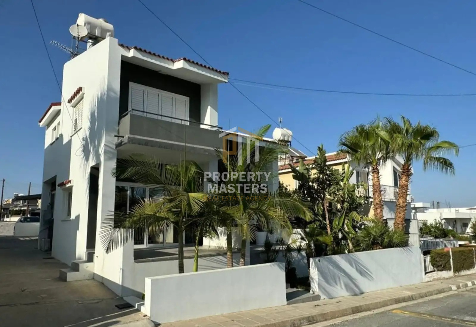 4 bedroom Detached House in Pyla photo 1