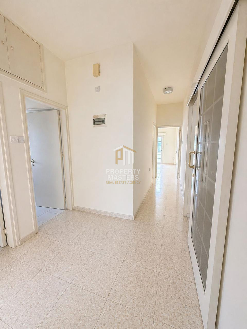 Spacious Unfurnished Three Bedroom Apartment in Palouriotissa, Nicosia photo 5