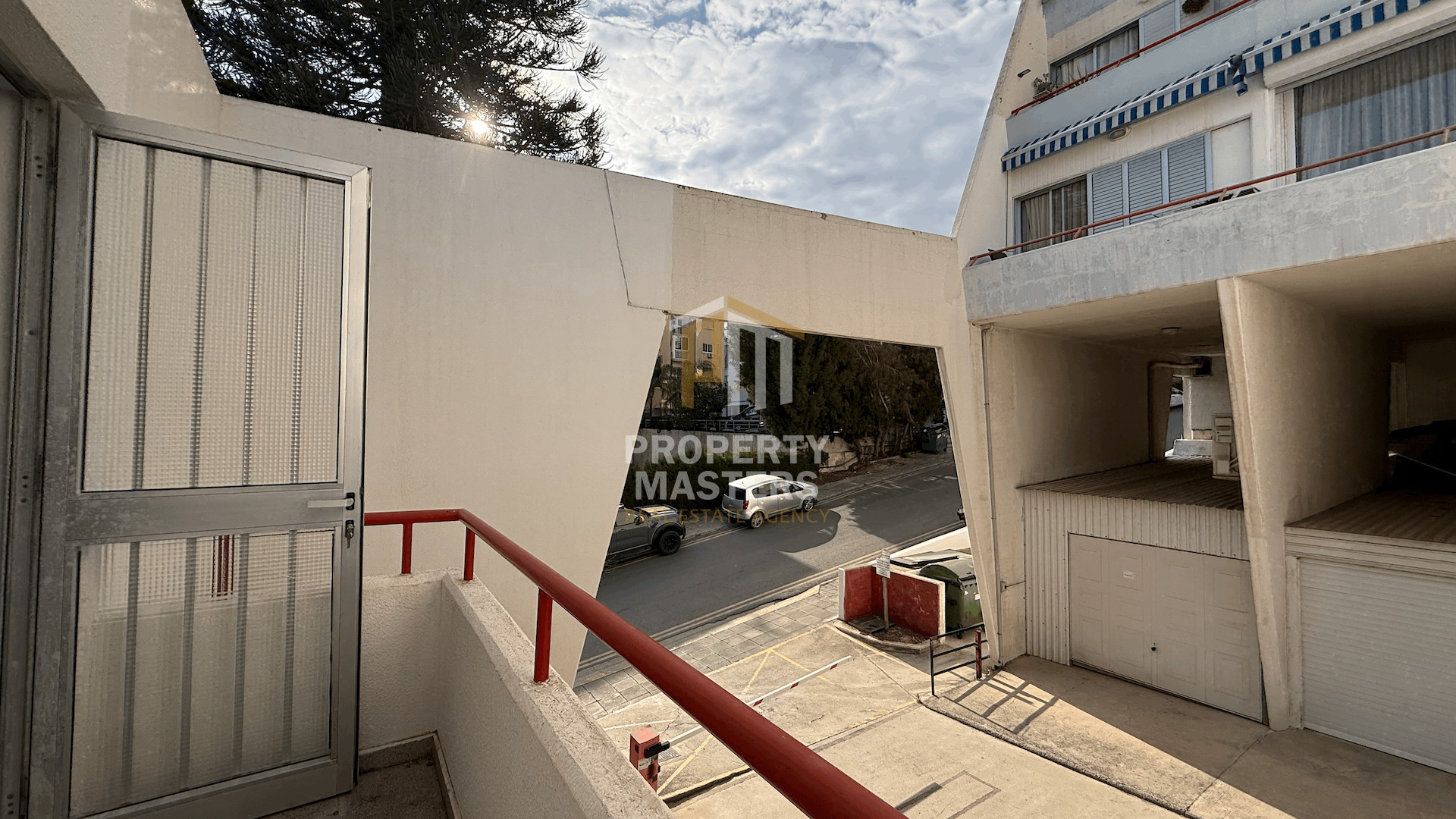 Modern Two Bedroom Apartment by the sea photo 15