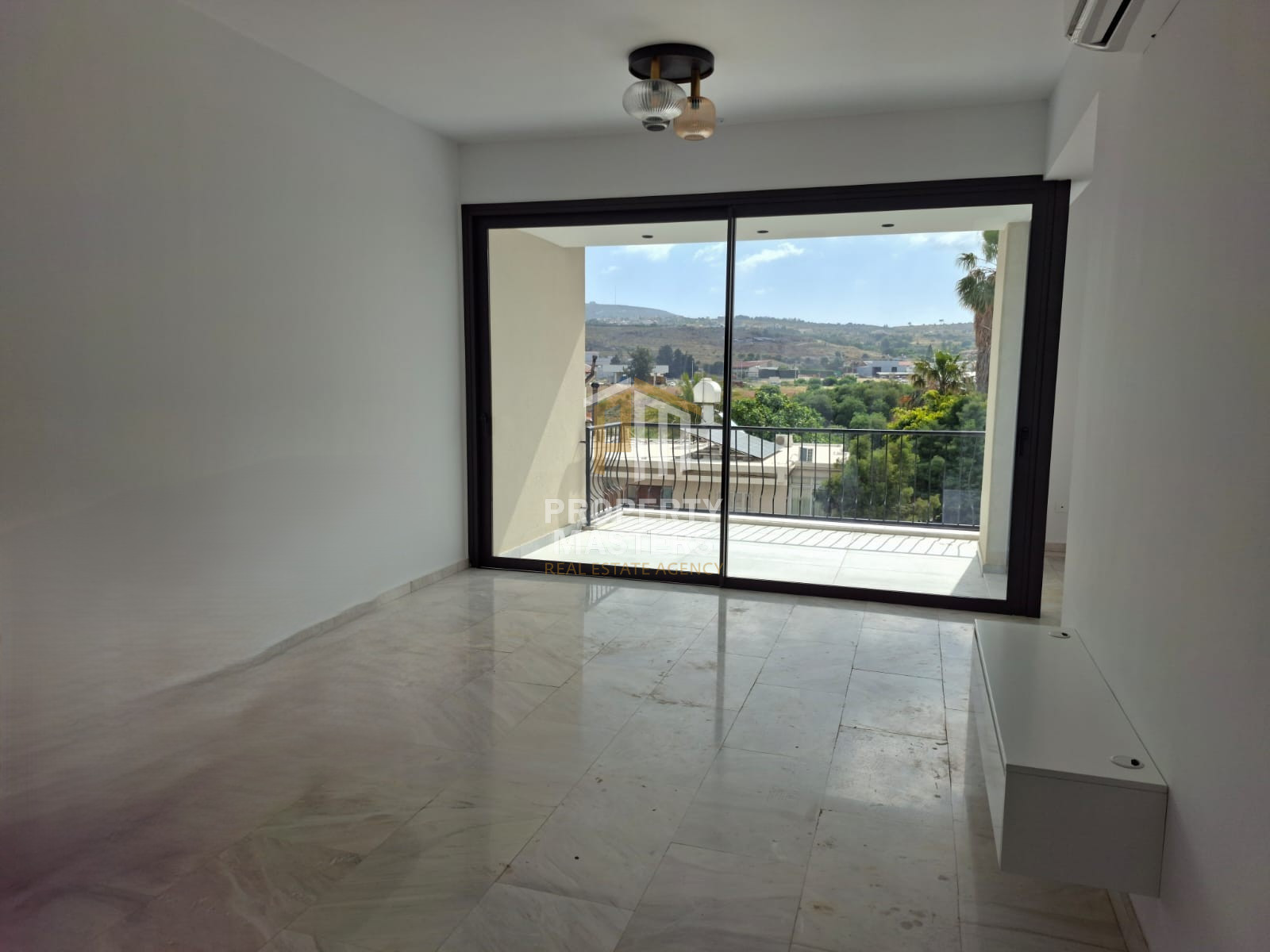 3 bedroom Apartment in Agios Theodoros Pafos photo 4