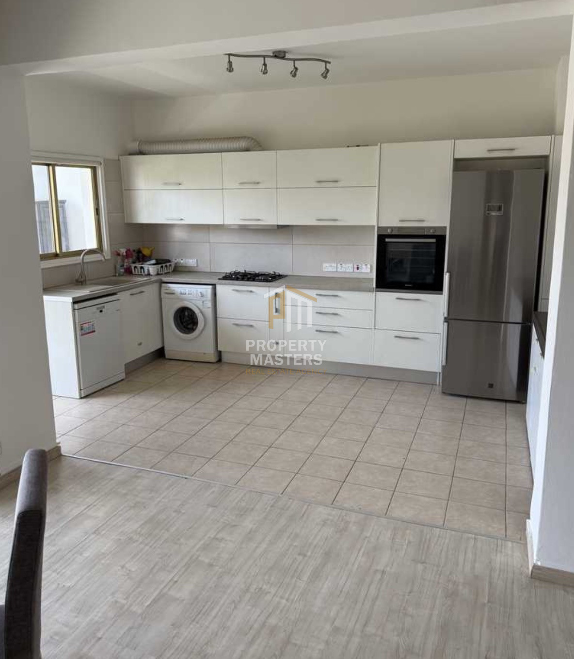 3 bedroom Apartment in Strovolos — Agioi Omologites photo 2