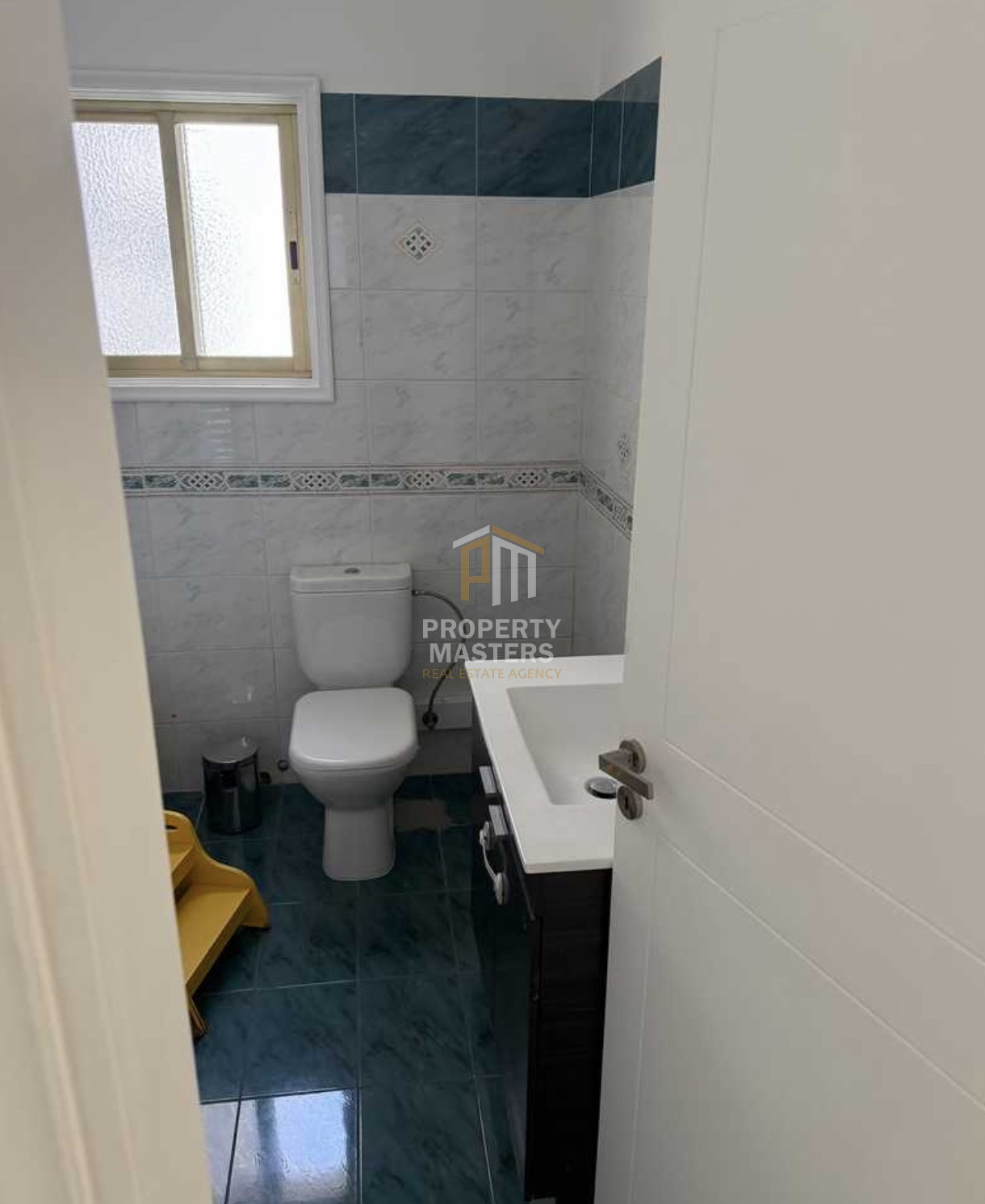 3 bedroom Apartment in Strovolos — Agioi Omologites photo 9