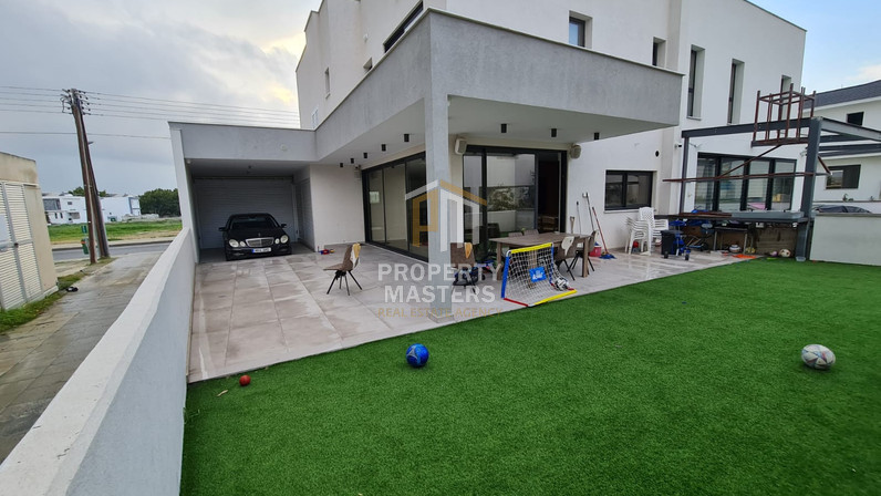Detached house for sale 255 m² in Livadia Larnakas, Larnaca, Cyprus