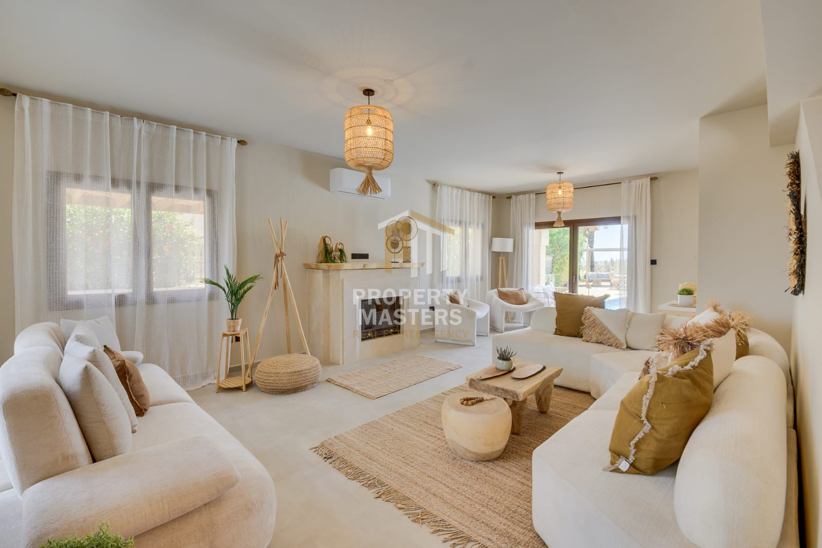 Modern Sea Front Villa in Paralimni photo 3