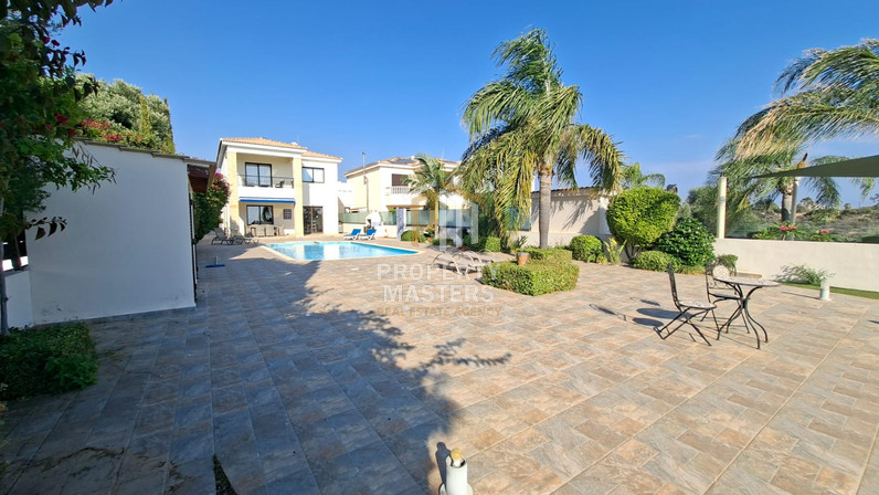 Commercial properties 146 m² for sale in Kouklia Pafou, Paphos, Cyprus