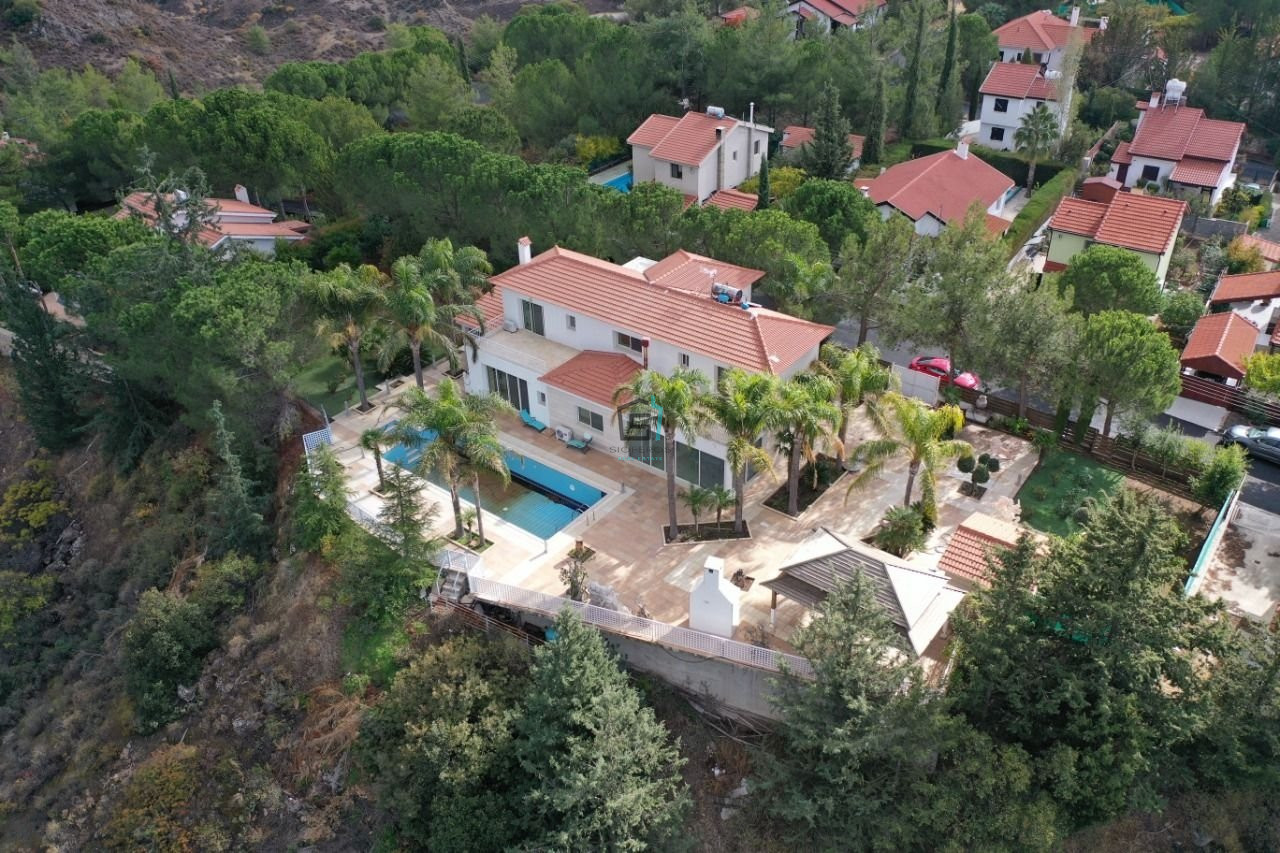 Beautiful 5 Bedroom House - Kalo Chorio