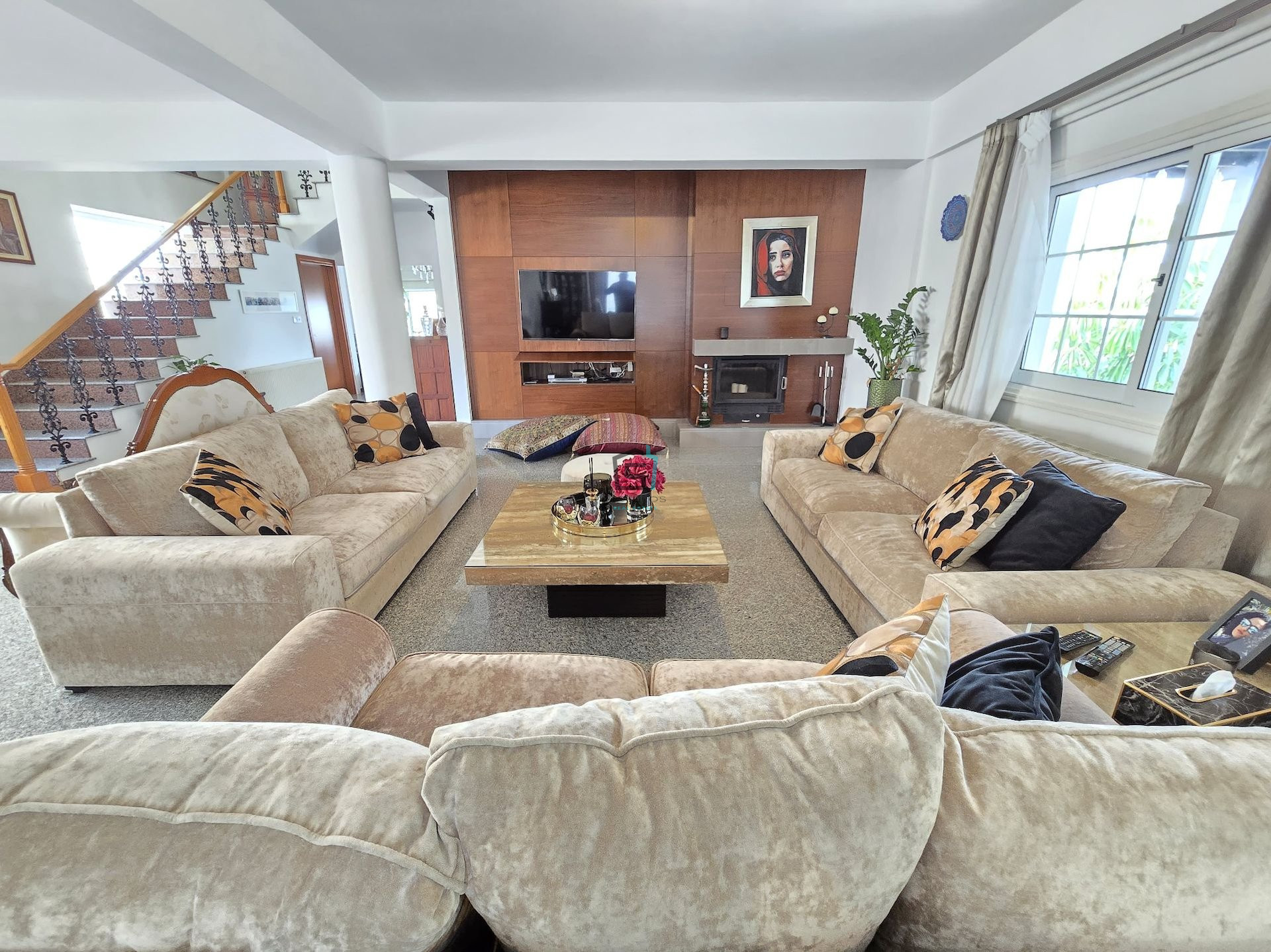 SPACIOUS 4 + 1 Bedroom House - PANTHEA - 3