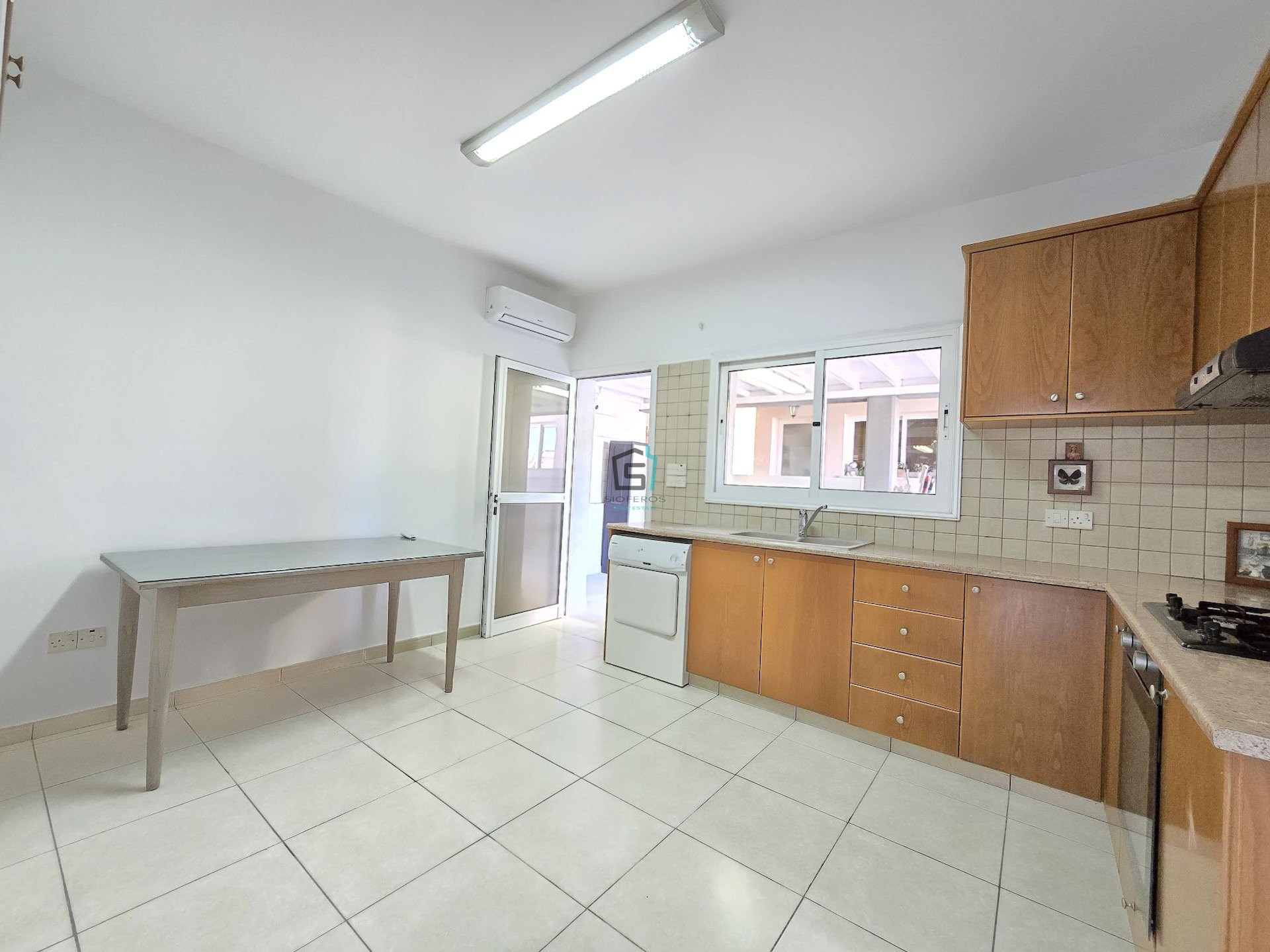 Lovely 3 Bedroom House - K. Polemidia - 3