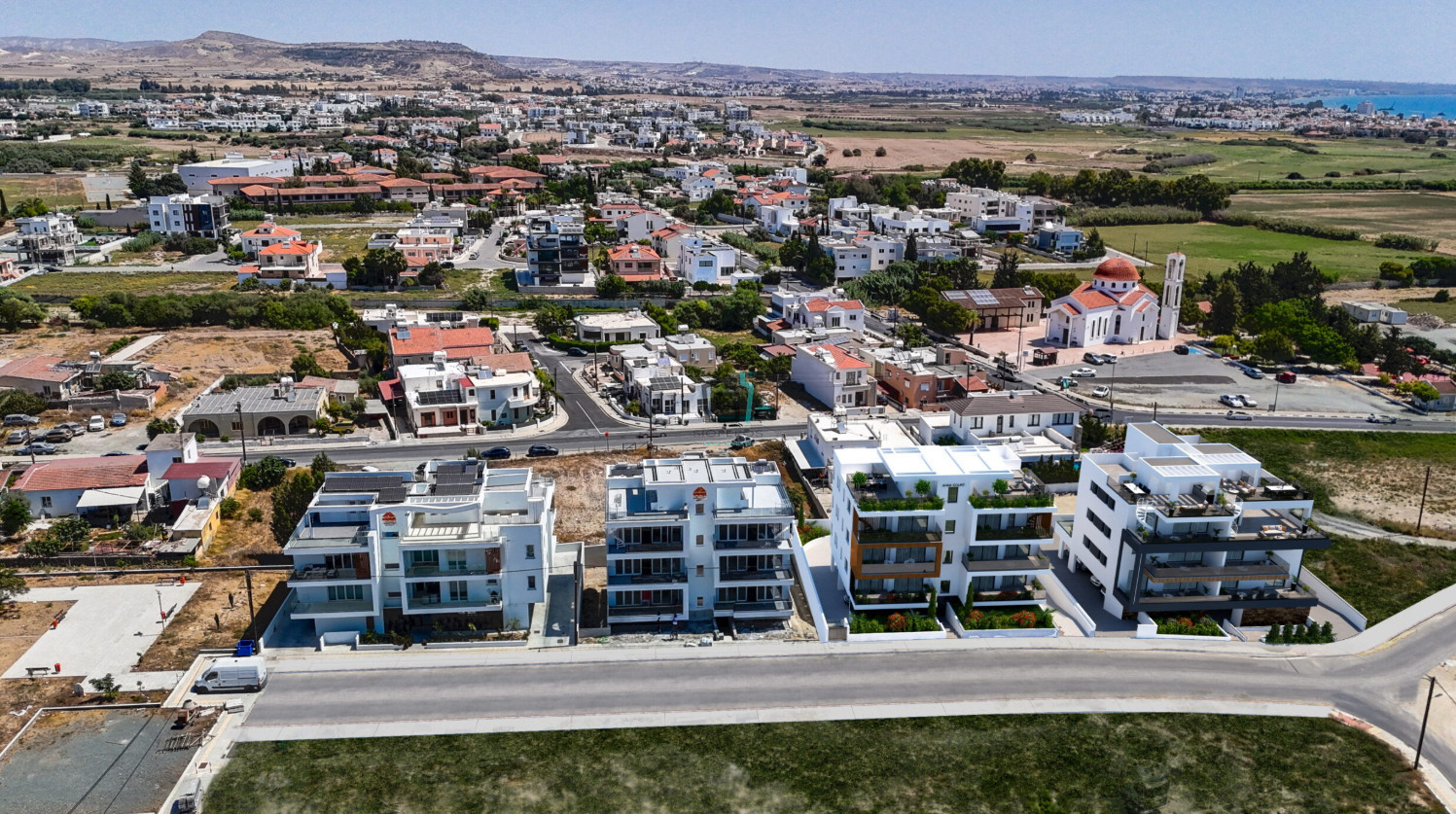 Inviting NEW 2 Bedroom - Livadia - 2