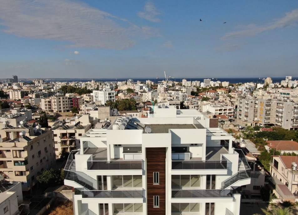 4 Bedroom TOP Floor Roof Garden Apartment - Larnaca center - 2