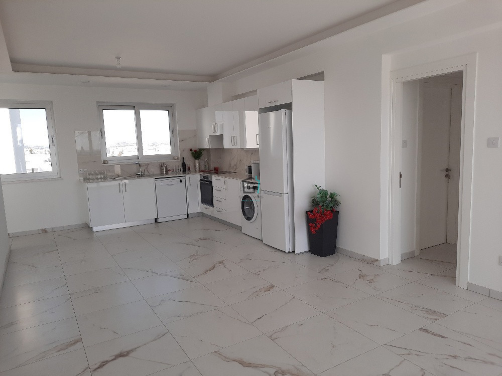 4 Bedroom TOP Floor Roof Garden Apartment - Larnaca center - 4