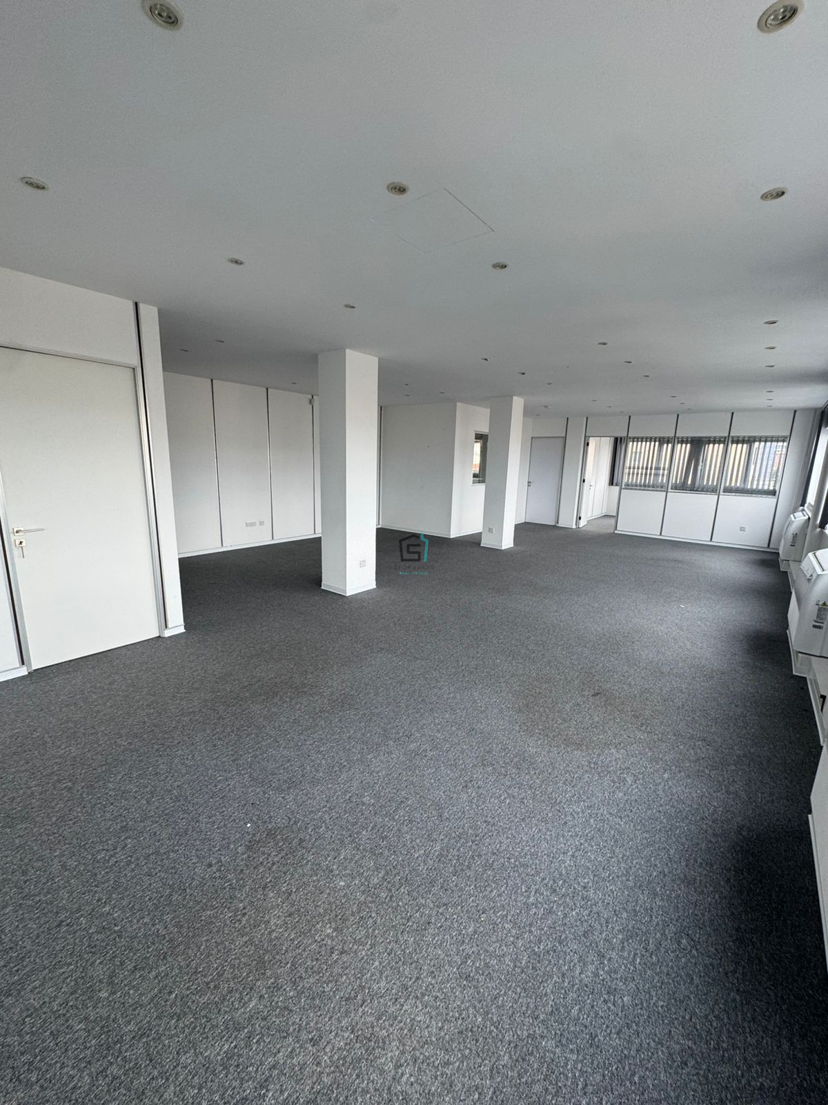 Prime Top-Floor Office Space on Makarios Avenue, Limassol - 275 sqm - 5