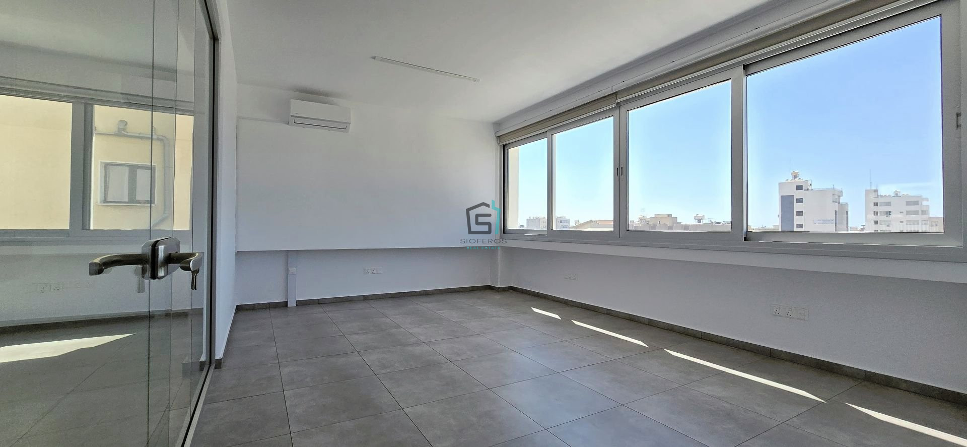 City Centre Offices with ROOF Garden - Katholiki 125 sqm - 4
