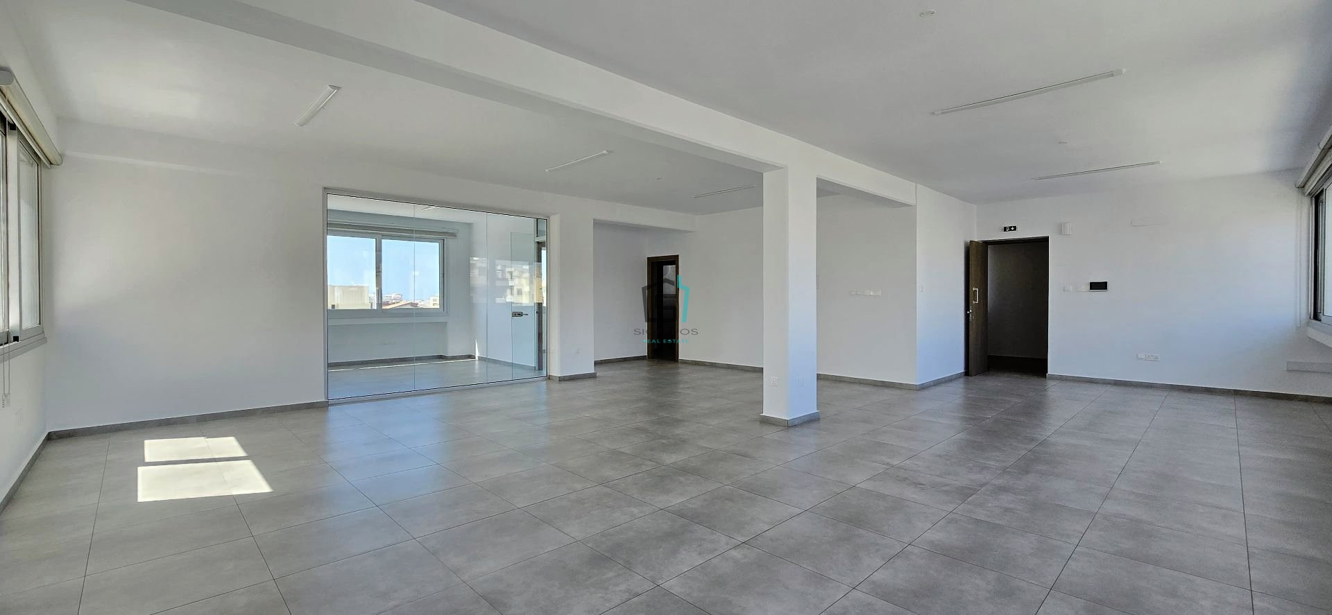 City Centre Offices with ROOF Garden - Katholiki 125 sqm - 5