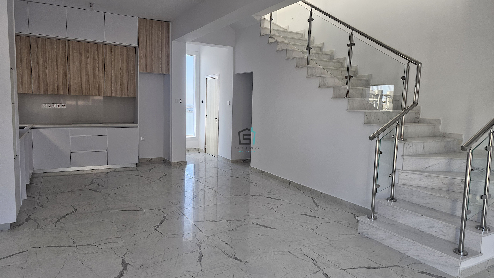 Stunning 3 Bedroom House - YPSOUPOLIS - 4