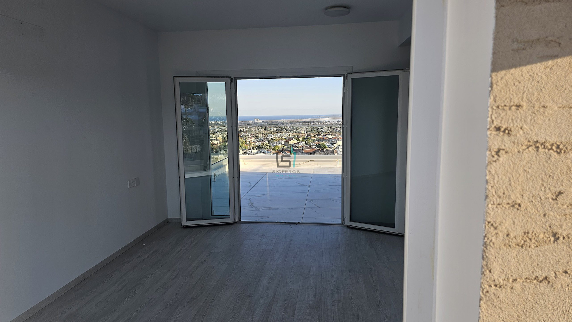 Stunning 3 Bedroom House - YPSOUPOLIS - 2