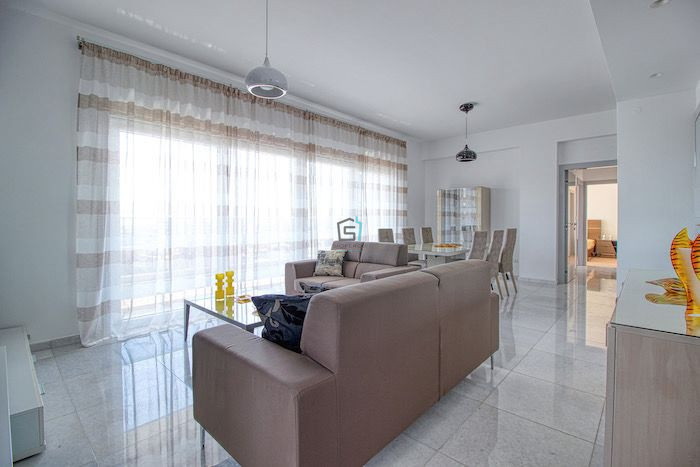 Striking 3 Bedroom Penthouse - Mesa Geitonia - 4