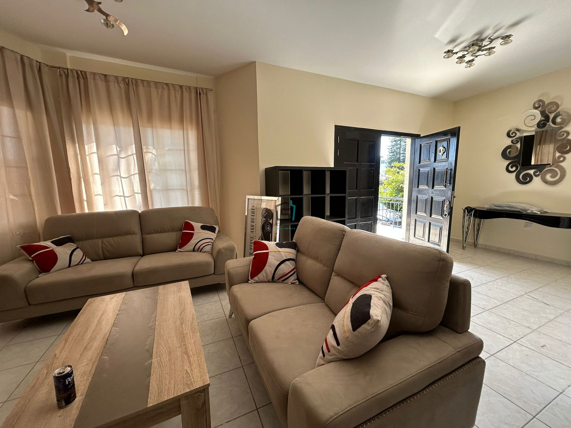 Premium Location 3 Bedroom House - Linopetra - 4
