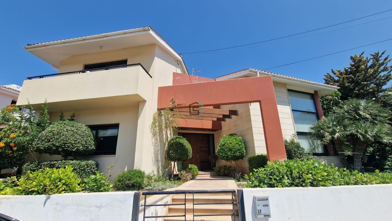 Beautiful 3 + 1 Bedroom House - Linopetra - 2