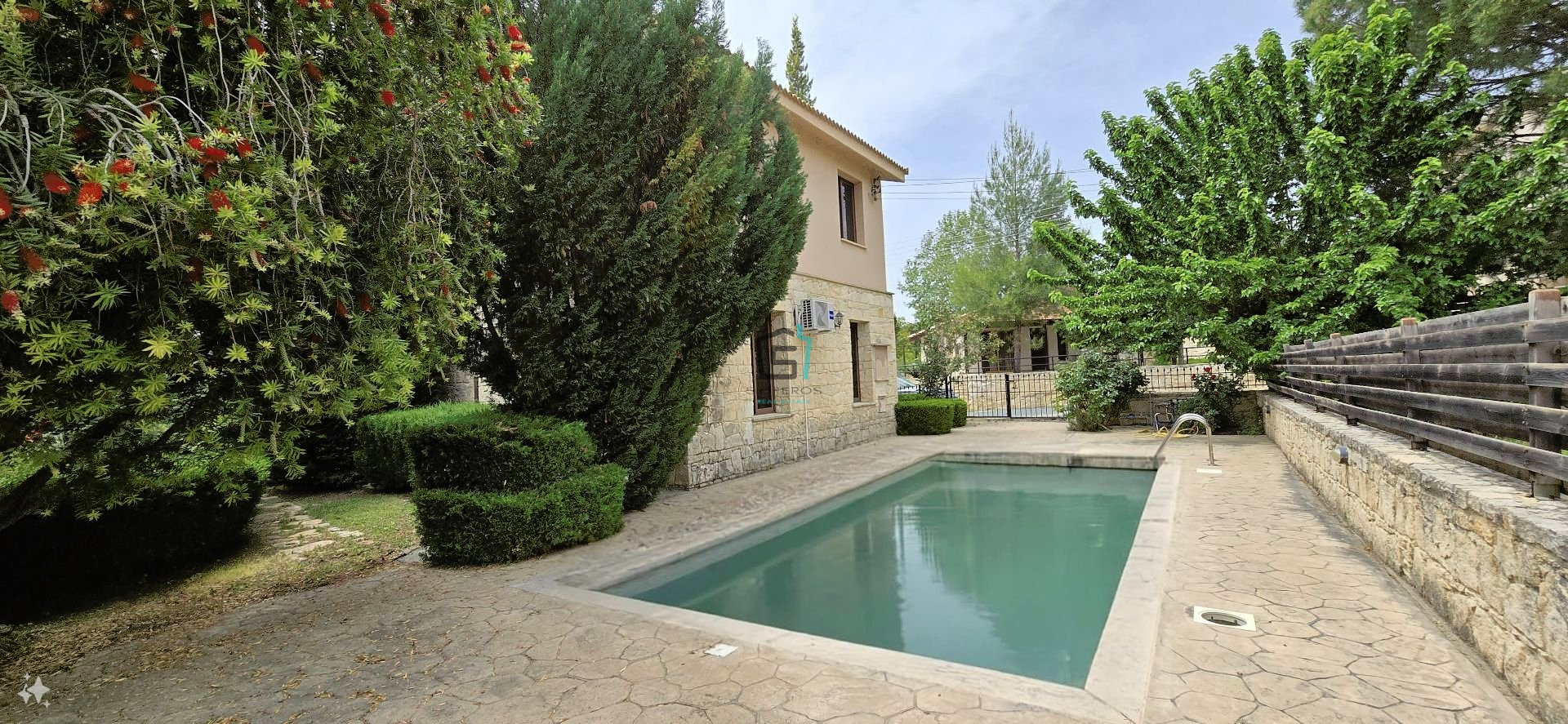 Traditional 3 Bedroom Stone House, Private Pool - Trimiklini