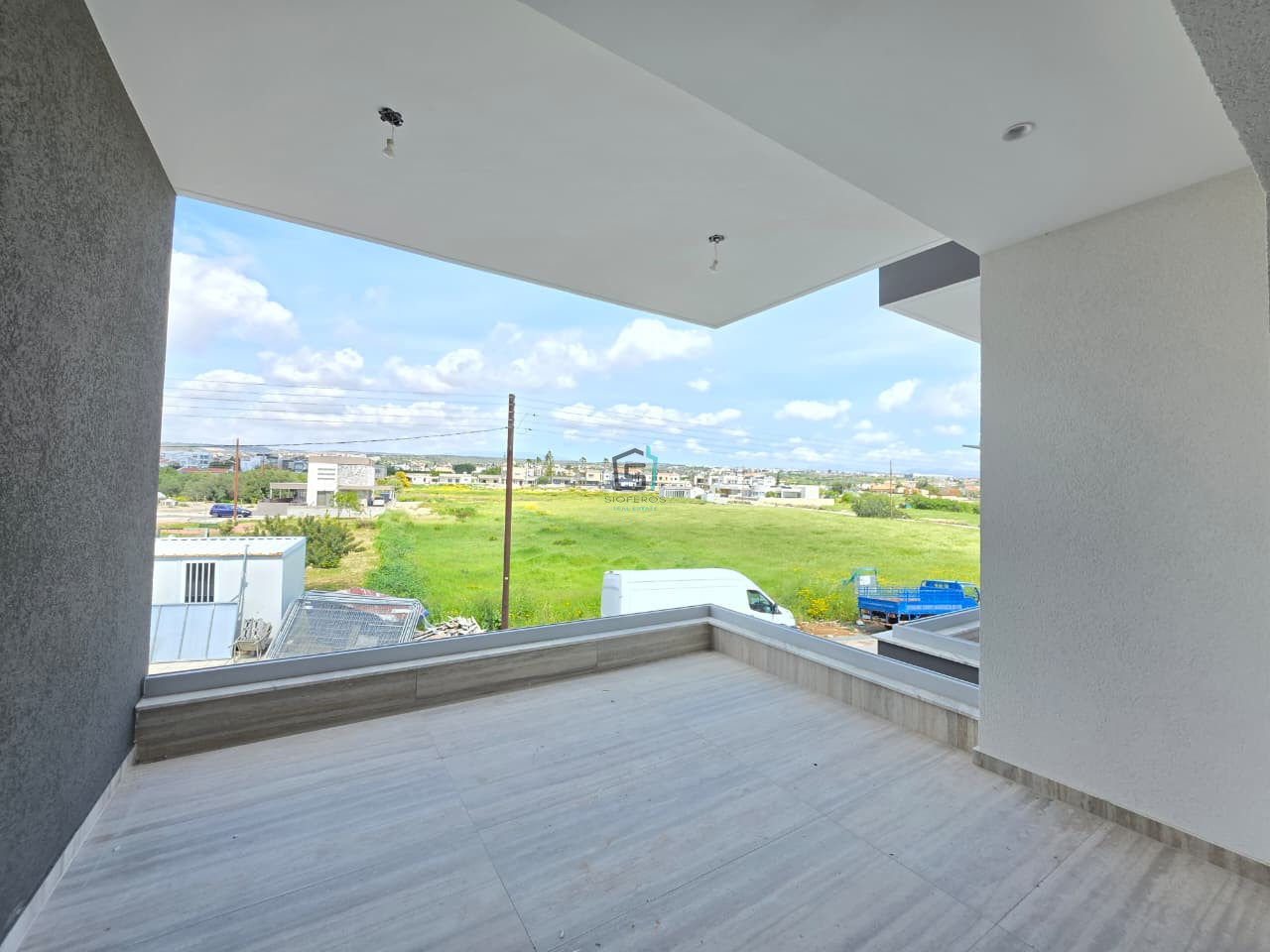 MODERN 2 Bedroom Apartment with ROOF GARDEN - Erimi